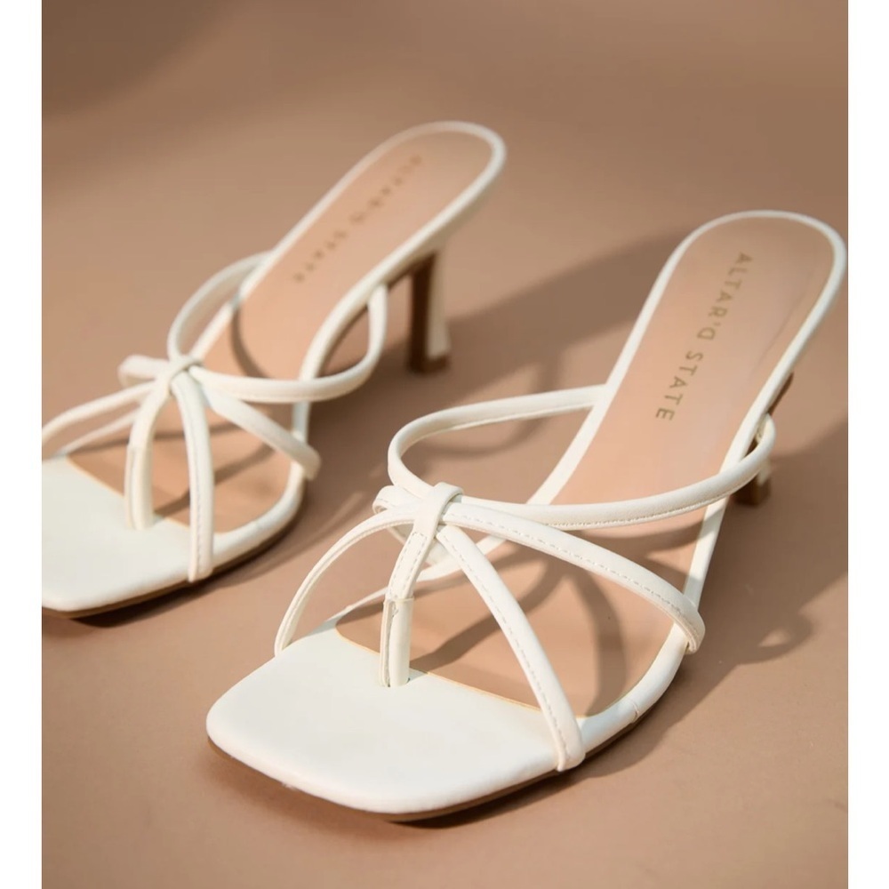 New with tags Altar’d State Jasmine Kitten Heel
